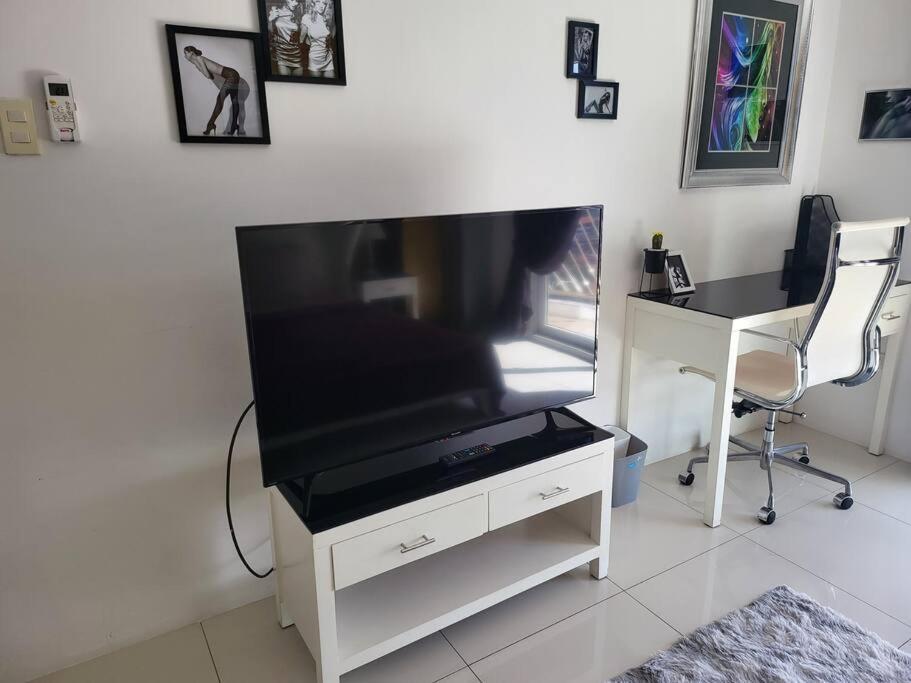 Kandi Tower 3, Premium 1Br With 2Cr & 2 Balcony. Анхелес Экстерьер фото